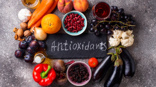 12 Makanan Kaya Antioksidan untuk Tubuh Lebih Kuat
